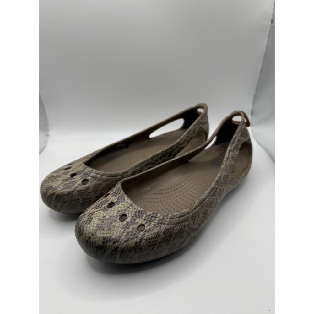 Crocs Kadee 14101 Womens US 8 Ballet Flat Taupe Snakeskin Print Slip On Shoes